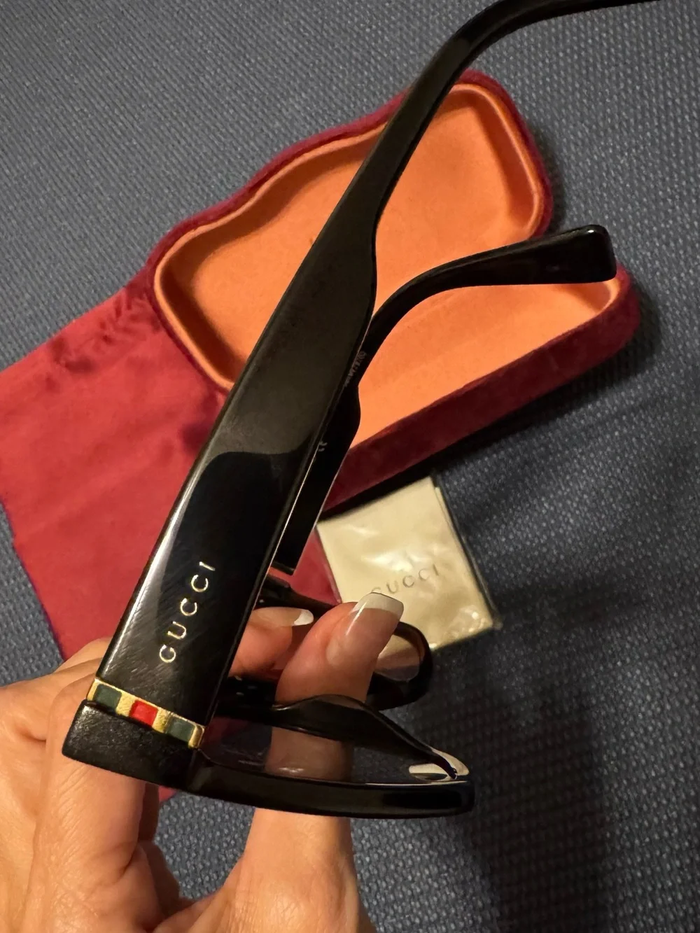 Gucci Black Frame Sunglasses (Gucci GG0459S 001)